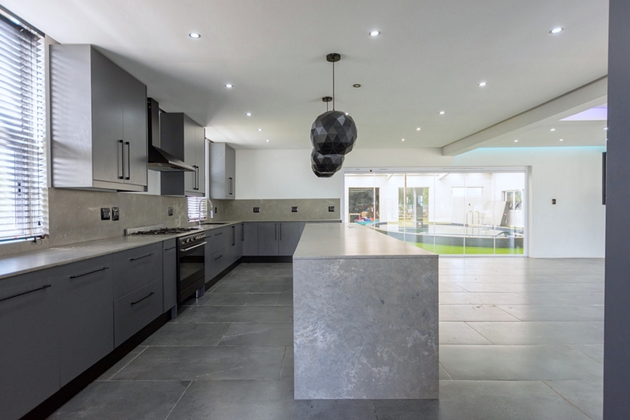 9 Bedroom Property for Sale in Long Acres Country Estate Western Cape